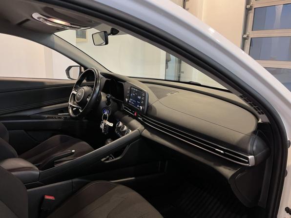 Hyundai Elantra VII (CN7) с пробегом 2022 года, цена 2 020 000 рублей, 107355 км, седан, Автокод Объявления