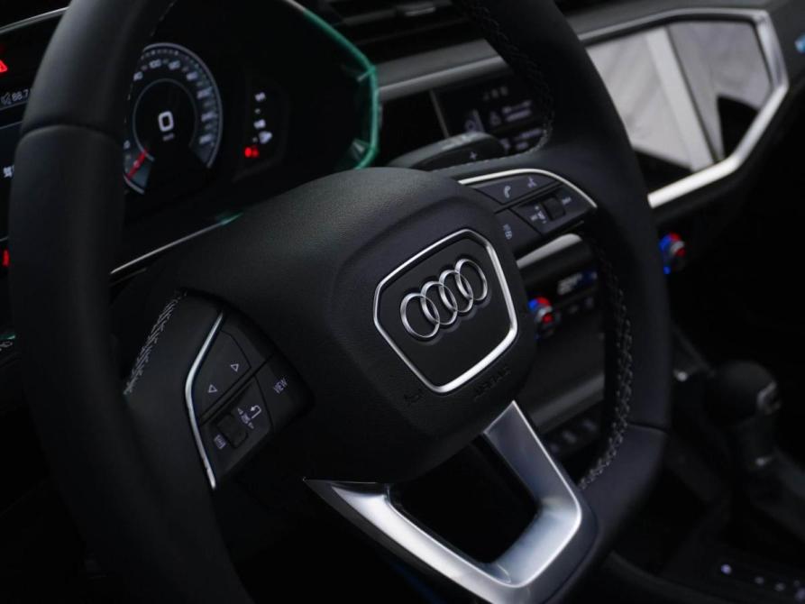 Audi Q3 II (F3) Москва  - изображение 14