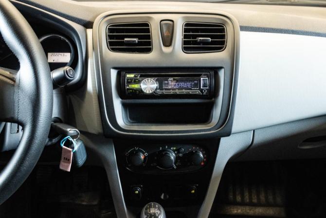 Renault Logan II с пробегом 2014 года, цена 500 000 рублей, 202243 км, седан, Автокод Объявления