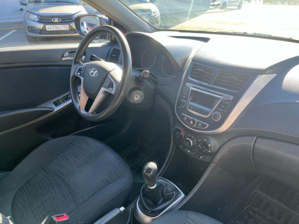 Hyundai Solaris I с пробегом 2014 года, цена 880 000 рублей, 110000 км, седан, Автокод Объявления