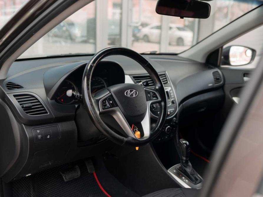 Hyundai Solaris I Рестайлинг Новосибирск  - изображение 11