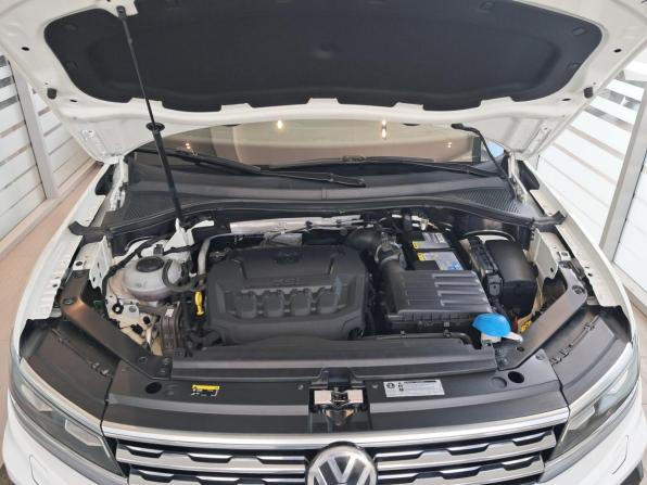 Volkswagen Tiguan II с пробегом 2018 года, цена 2 799 000 рублей, 148055 км, внедорожник, Автокод Объявления