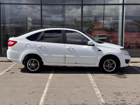 Lada (ВАЗ) Granta I с пробегом 2015 года, цена 280 000 рублей, 201000 км, лифтбек, Автокод Объявления