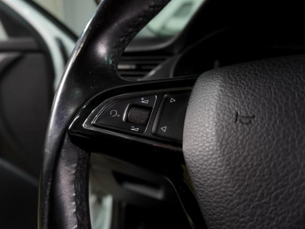 Skoda Octavia III (A7) Рестайлинг с пробегом 2019 года, цена 2 289 000 рублей, 62545 км, лифтбек, Автокод Объявления