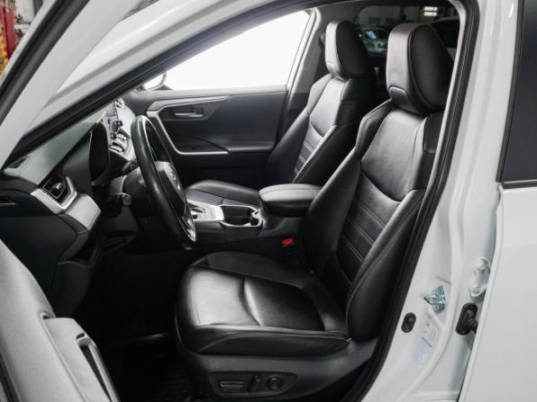 Toyota RAV4 V (XA50) с пробегом 2021 года, цена 3 399 000 рублей, 102121 км, внедорожник, Автокод Объявления