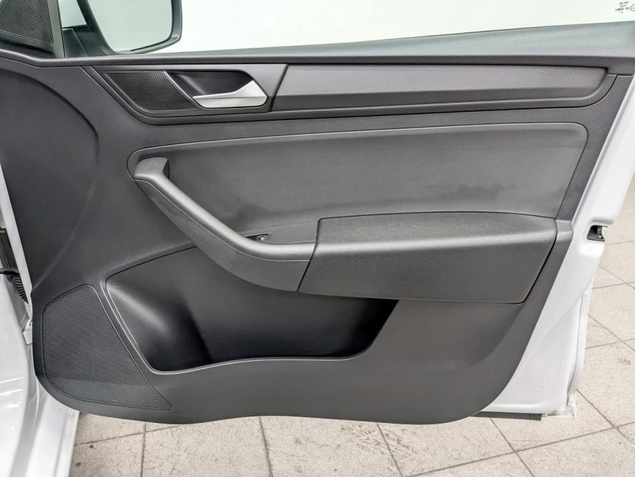 Volkswagen Polo VI Москва  - изображение 23