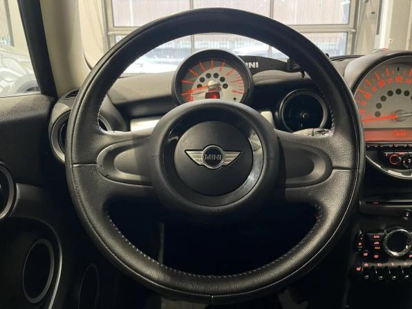 Mini Hatch II (R56) Рестайлинг с пробегом 2010 года, цена 992 000 рублей, 71399 км, хэтчбек, Автокод Объявления