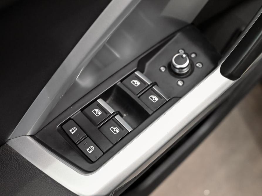 Audi Q3 II (F3) Екатеринбург  - изображение 14