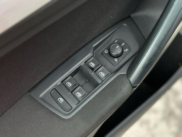 Volkswagen Tiguan II Рестайлинг с пробегом 2021 года, цена 3 449 000 рублей, 74262 км, внедорожник, Автокод Объявления