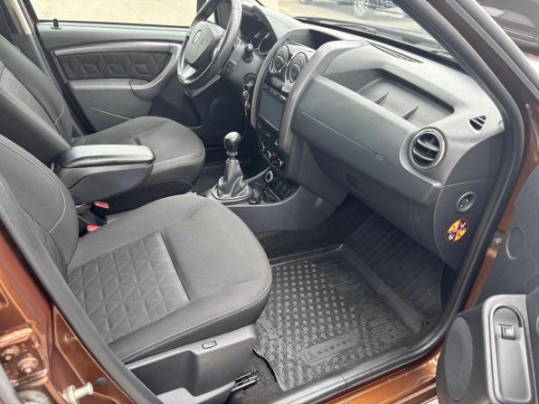 Renault Duster I Рестайлинг с пробегом 2017 года, цена 999 000 рублей, 197000 км, внедорожник, Автокод Объявления