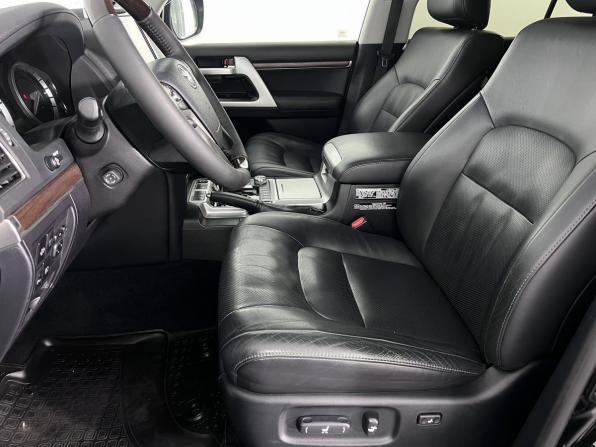 Toyota Land Cruiser 200 Series Рестайлинг 2 с пробегом 2016 года, цена 6 450 000 рублей, 145750 км, внедорожник, Автокод Объявления