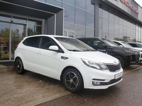 Kia Rio III Рестайлинг с пробегом 2016 года, цена 990 000 рублей, 107322 км, хэтчбек, Автокод Объявления