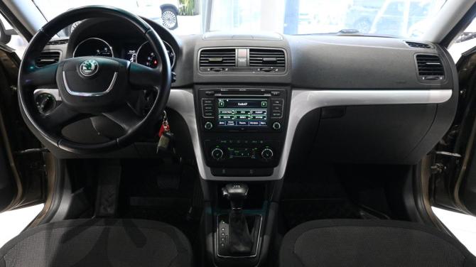 Skoda Yeti I с пробегом 2012 года, цена 795 000 рублей, 130000 км, внедорожник, Автокод Объявления