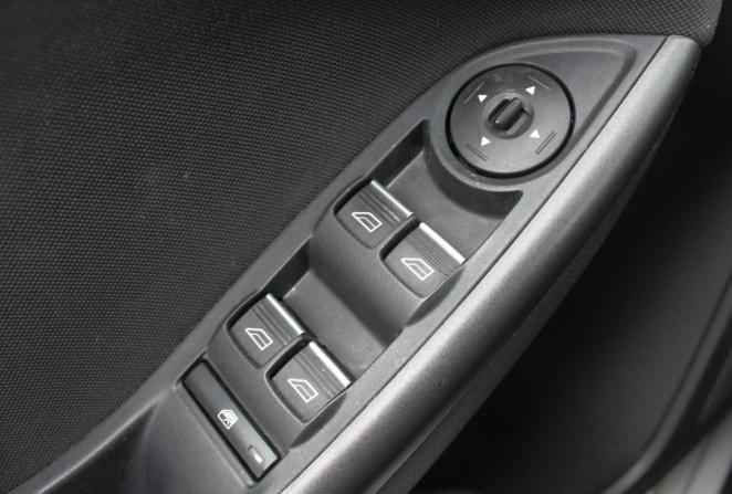 Ford Focus III Рестайлинг с пробегом 2017 года, цена 978 000 рублей, 104231 км, хэтчбек, Автокод Объявления