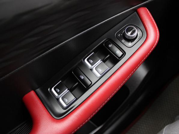 Geely Coolray I Рестайлинг с пробегом 2024 года, цена 2 179 000 рублей, 28225 км, внедорожник, Автокод Объявления