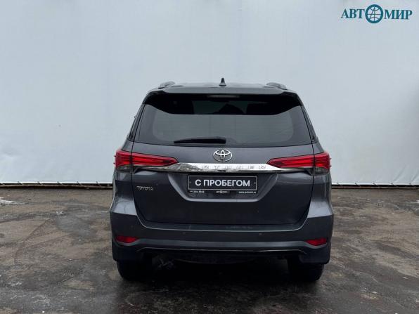Toyota Fortuner II с пробегом 2018 года, цена 2 940 000 рублей, 215000 км, внедорожник, Автокод Объявления