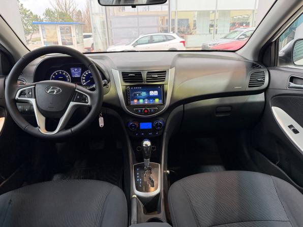 Hyundai Solaris I с пробегом 2011 года, цена 700 000 рублей, 186020 км, седан, Автокод Объявления