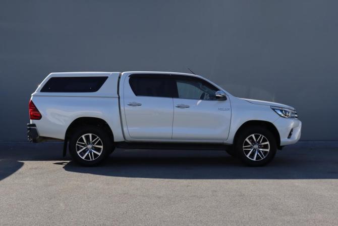 Toyota Hilux VIII с пробегом 2015 года, цена 3 090 000 рублей, 210004 км, пикап, Автокод Объявления