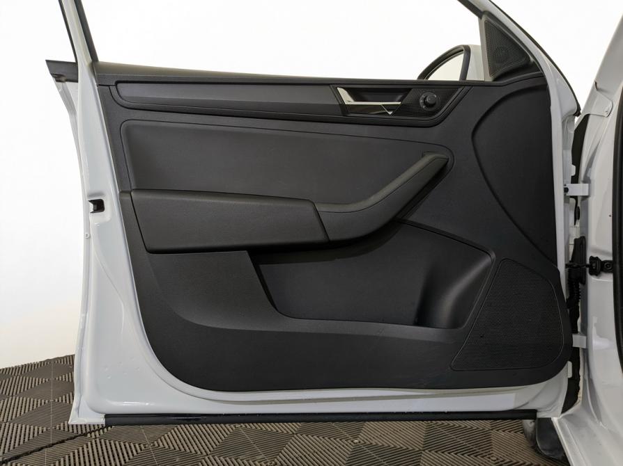 Skoda Rapid I Рестайлинг Москва  - изображение 19