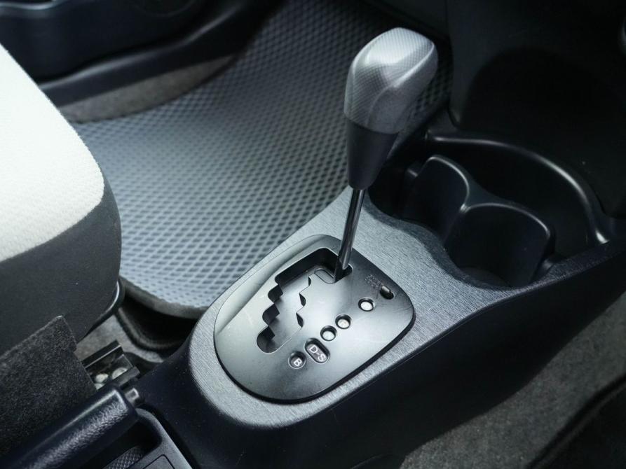 Toyota Vitz III (XP130) Новосибирск  - изображение 16