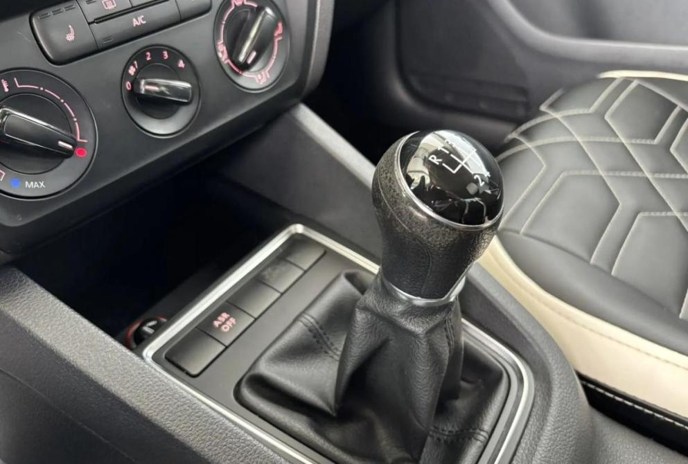 Volkswagen Jetta VI Киров  - изображение 19