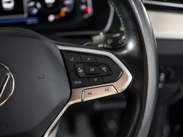 Volkswagen Passat B8 Рестайлинг с пробегом 2021 года, цена 2 089 500 рублей, 52961 км, седан, Автокод Объявления