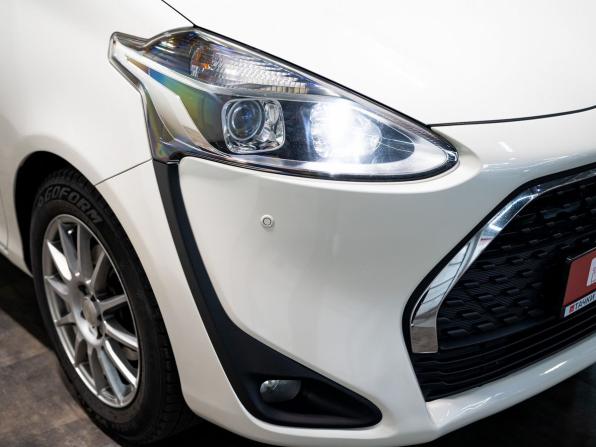 Toyota Sienta II Рестайлинг с пробегом 2020 года, цена 1 255 000 рублей, 181700 км, компактвэн, Автокод Объявления