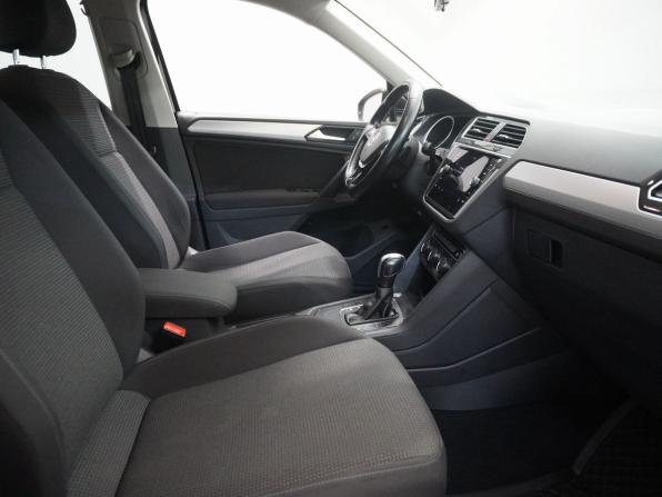 Volkswagen Tiguan II с пробегом 2020 года, цена 1 800 000 рублей, 201249 км, внедорожник, Автокод Объявления