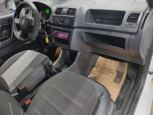 Skoda Fabia II Рестайлинг с пробегом 2013 года, цена 675 200 рублей, 82888 км, хэтчбек, Автокод Объявления