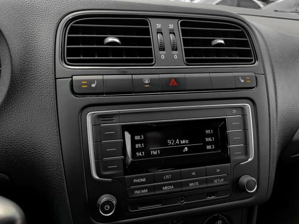 Volkswagen Polo V Рестайлинг с пробегом 2019 года, цена 1 459 000 рублей, 80507 км, седан, Автокод Объявления