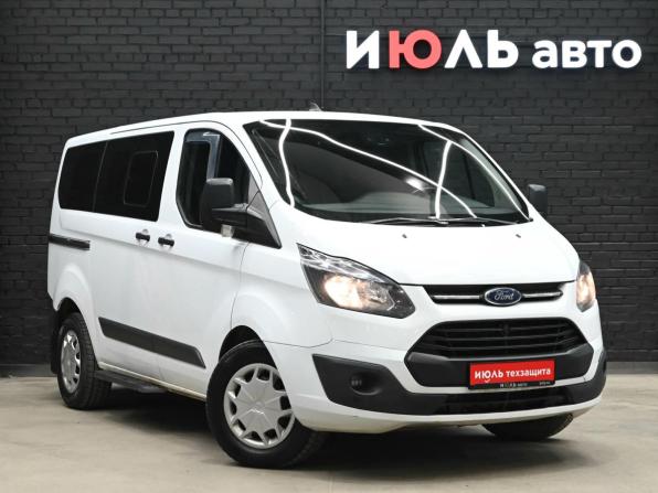 Ford Tourneo Custom I с пробегом 2017 года, цена 2 050 000 рублей, 284180 км, минивэн, Автокод Объявления