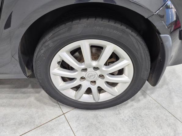 Opel Astra H Рестайлинг с пробегом 2013 года, цена 584 000 рублей, 239260 км, хэтчбек, Автокод Объявления