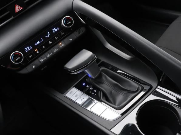 Hyundai Elantra VII (CN7) с пробегом 2022 года, цена 2 000 000 рублей, 65834 км, седан, Автокод Объявления