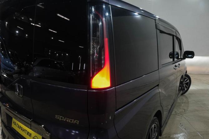 Honda Stepwgn V с пробегом 2015 года, цена 1 799 000 рублей, 132723 км, минивэн, Автокод Объявления