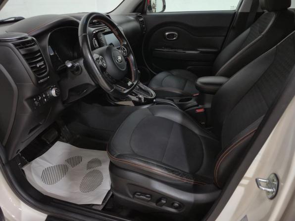 Kia Soul II Рестайлинг с пробегом 2018 года, цена 1 660 000 рублей, 86793 км, хэтчбек, Автокод Объявления