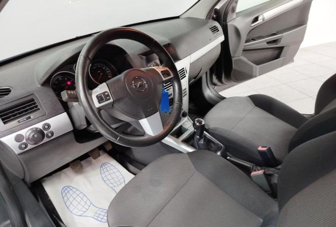 Opel Astra H Рестайлинг с пробегом 2012 года, цена 850 000 рублей, 150626 км, седан, Автокод Объявления