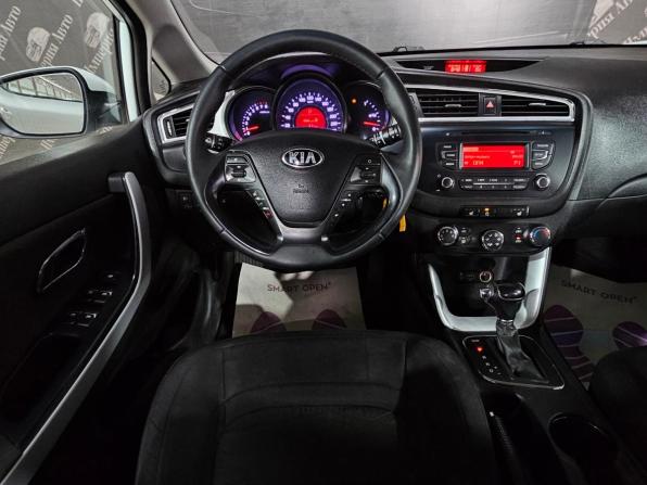 Kia Ceed II Рестайлинг с пробегом 2017 года, цена 1 245 000 рублей, 117159 км, хэтчбек, Автокод Объявления