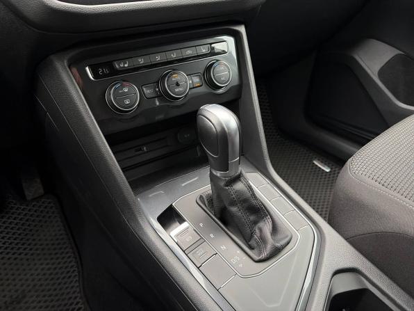 Volkswagen Tiguan II с пробегом 2018 года, цена 1 875 000 рублей, 146000 км, внедорожник, Автокод Объявления