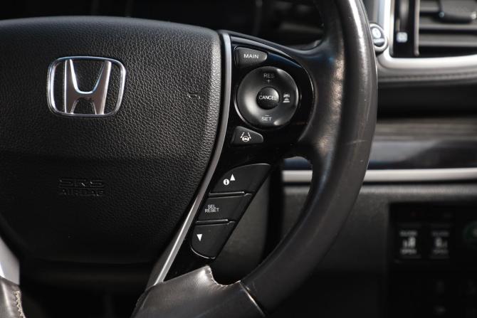 Honda Odyssey V с пробегом 2016 года, цена 2 059 000 рублей, 186290 км, минивэн, Автокод Объявления