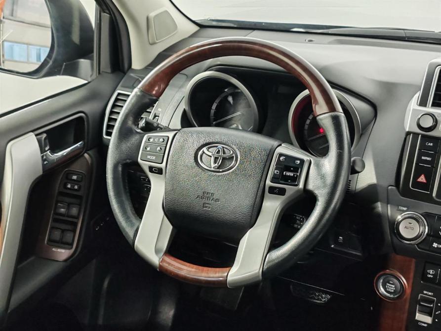 Toyota Land Cruiser Prado 150 Series Рестайлинг 1 Москва  - изображение 18