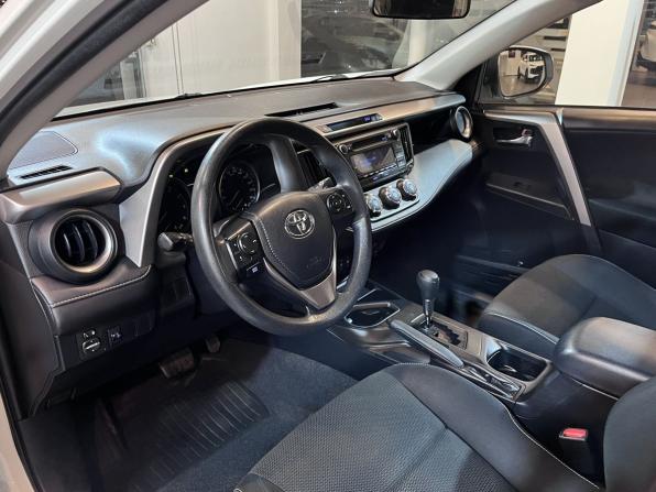 Toyota RAV4 IV (XA40) Рестайлинг с пробегом 2016 года, цена 2 349 000 рублей, 118500 км, внедорожник, Автокод Объявления