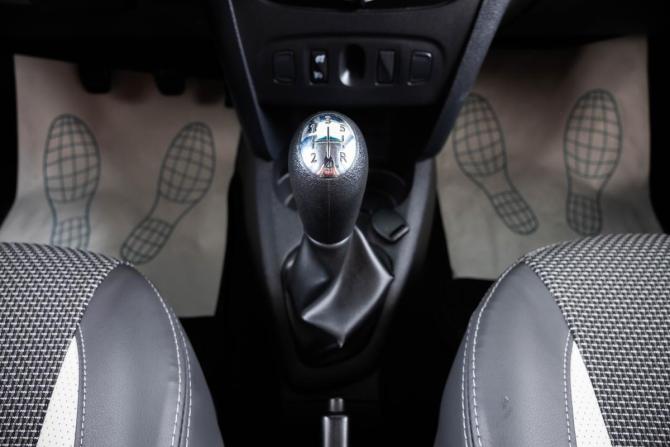 Renault Sandero II с пробегом 2016 года, цена 859 000 рублей, 132800 км, хэтчбек, Автокод Объявления