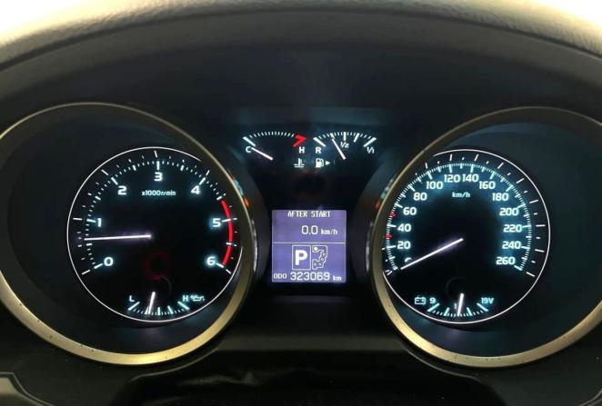 Toyota Land Cruiser 200 Series с пробегом 2011 года, цена 2 500 000 рублей, 323069 км, внедорожник, Автокод Объявления