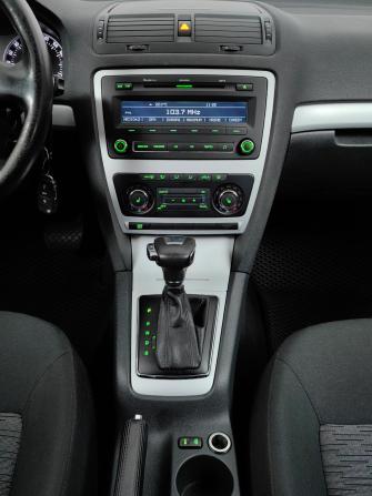 Skoda Octavia II (A5) Рестайлинг с пробегом 2011 года, цена 599 000 рублей, 224254 км, лифтбек, Автокод Объявления