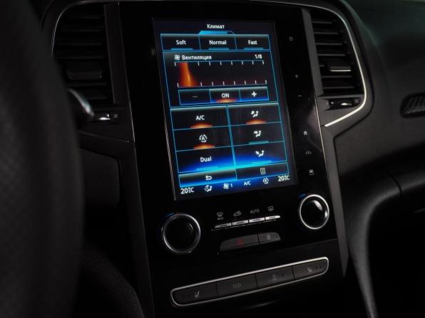 Renault Megane IV с пробегом 2017 года, цена 1 379 000 рублей, 186363 км, универсал, Автокод Объявления