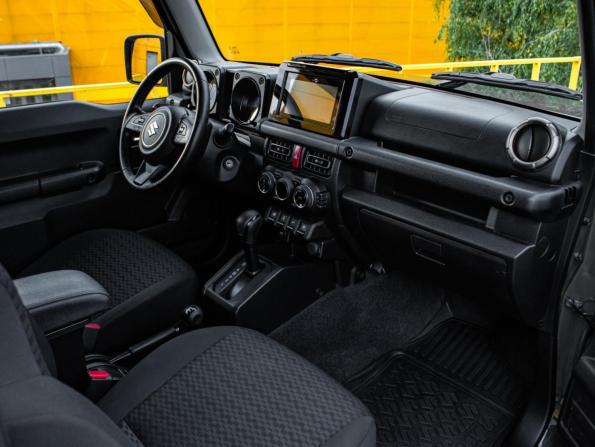 Suzuki Jimny IV с пробегом 2021 года, цена 2 999 000 рублей, 64691 км, внедорожник, Автокод Объявления