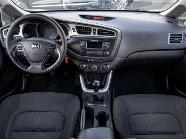 Kia Ceed II с пробегом 2013 года, цена 880 700 рублей, 200228 км, универсал, Автокод Объявления