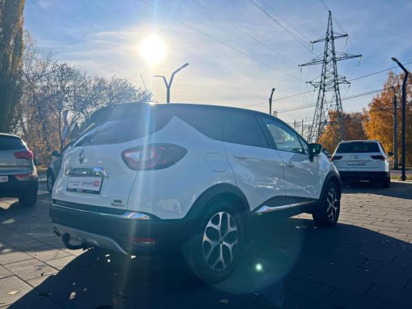 Renault Kaptur I с пробегом 2017 года, цена 1 422 000 рублей, 163520 км, внедорожник, Автокод Объявления