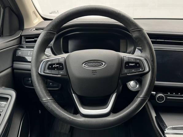 Omoda S5 с пробегом 2023 года, цена 990 000 рублей, 146353 км, седан, Автокод Объявления