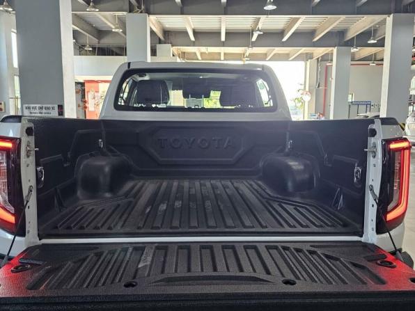 Новый Toyota Hilux IX 2026 года, цена 8 990 000 рублей, offers.body_type.unknown, Автокод Объявления